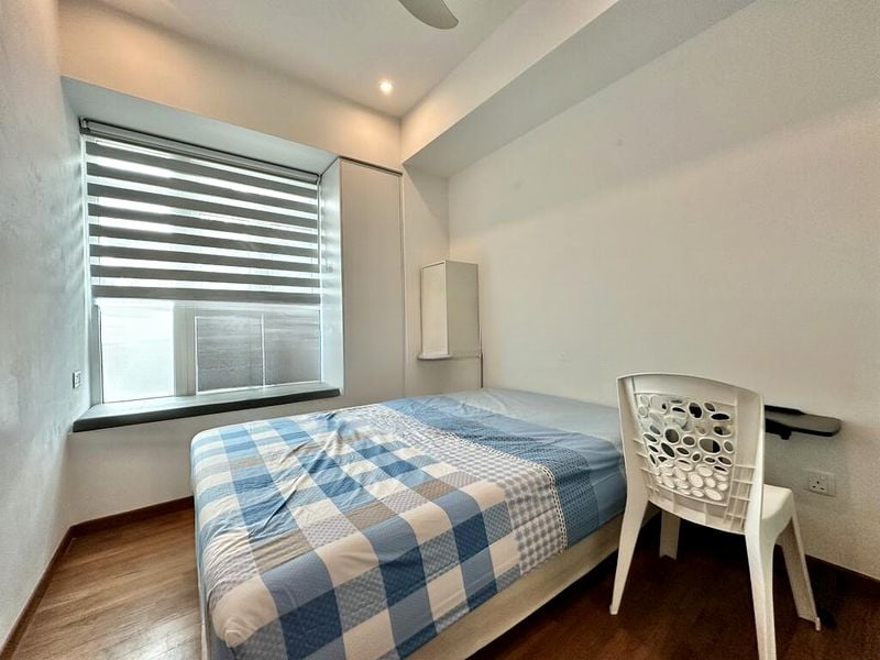 EAST ELEGANCE 5