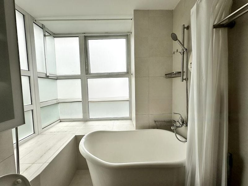 EAST ELEGANCE 6