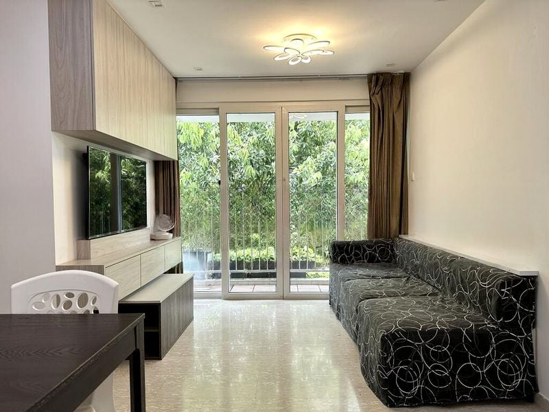 EAST ELEGANCE 12