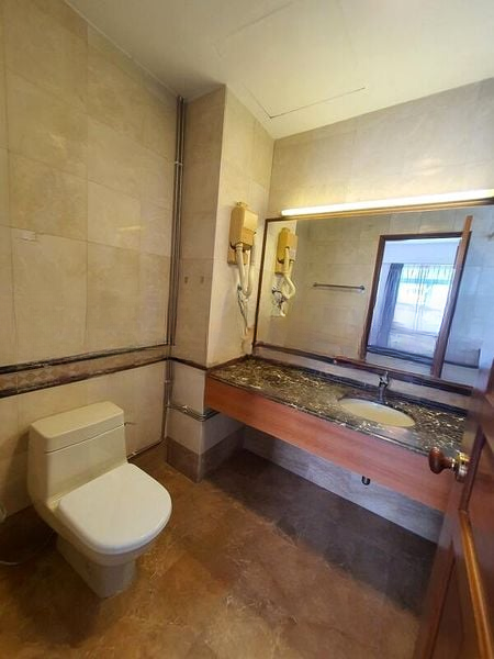 GOLD PALM MANSIONS 8