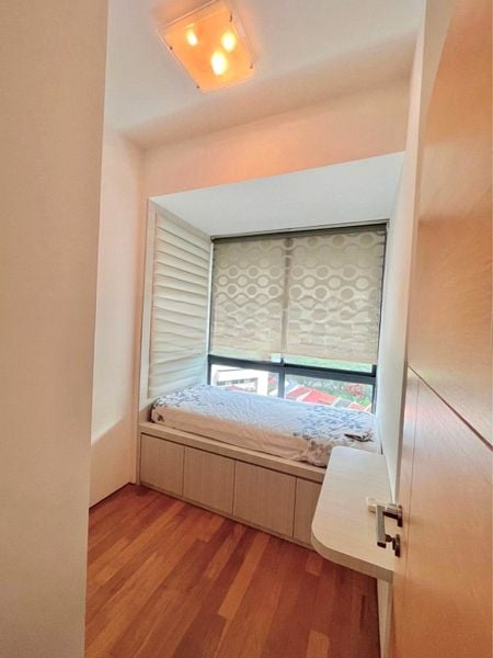 ILLUMINAIRE ON DEVONSHIRE 12