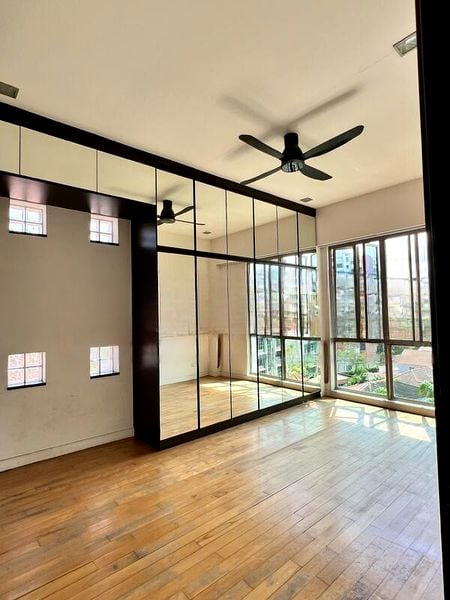 LANDBAY CONDOMINIUM 4