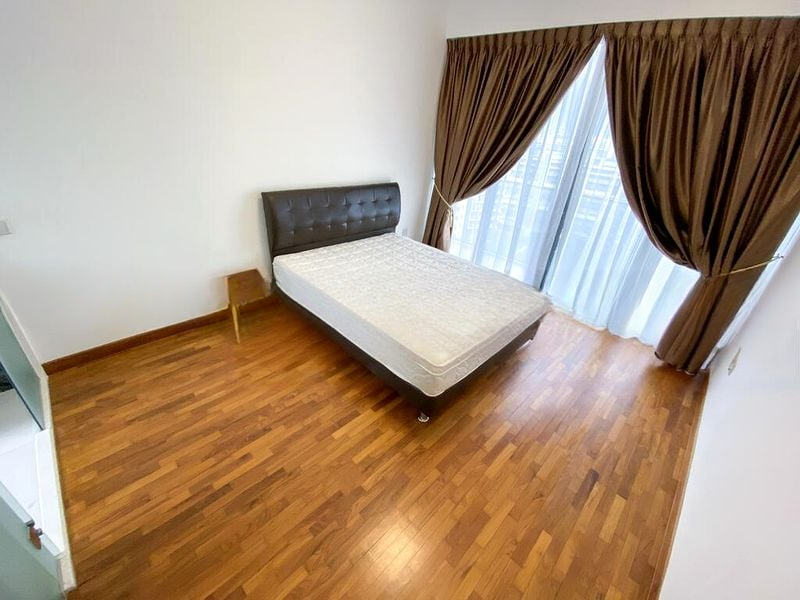 WATERFRONT ISLE 4
