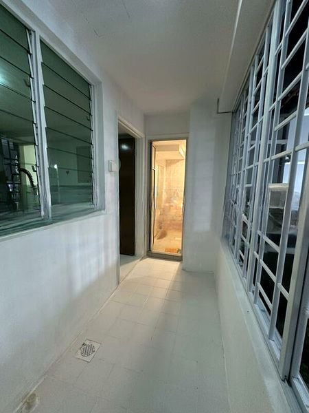 ESCADA VIEW 9