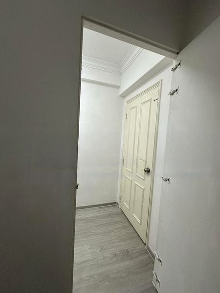 ESCADA VIEW 12