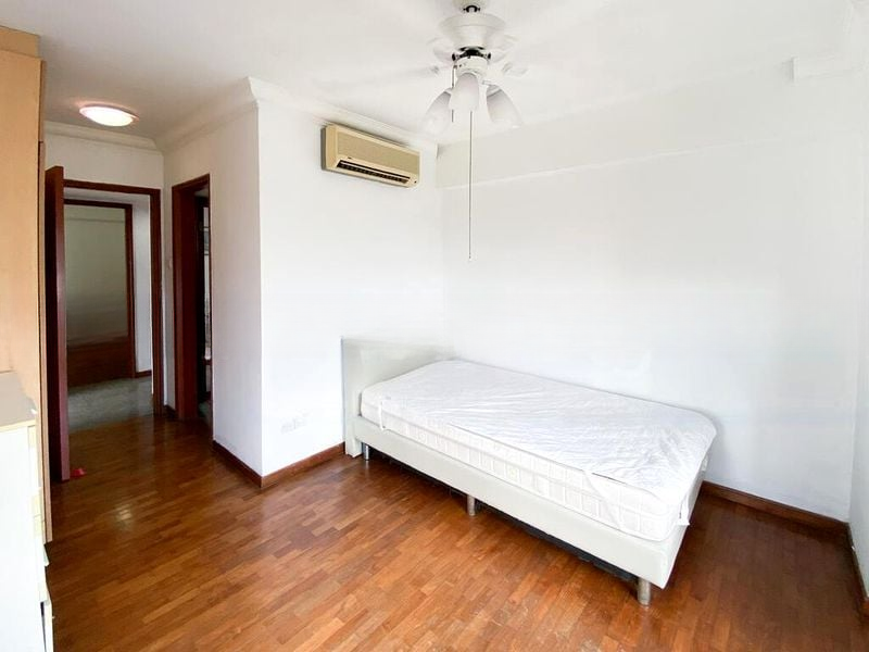 AQUARIUS BY THE PARK 3