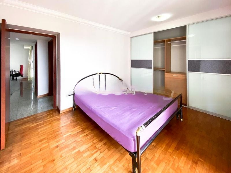 AQUARIUS BY THE PARK 4