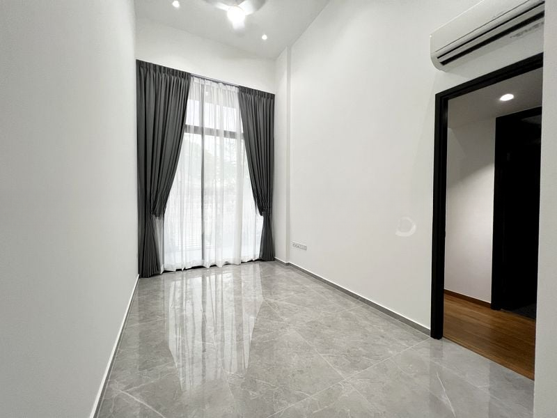 MAYFAIR GARDENS 1