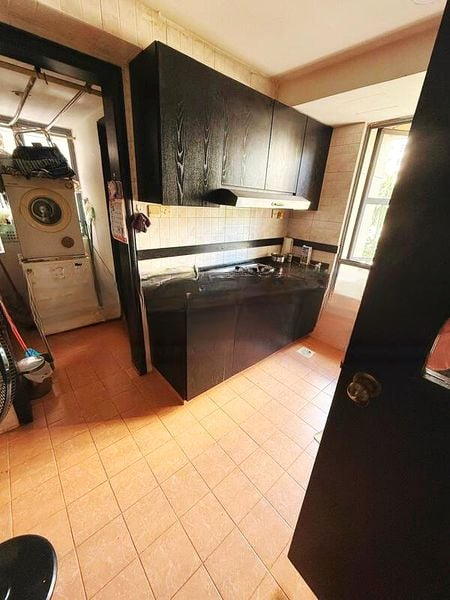 AQUARIUS BY THE PARK 8