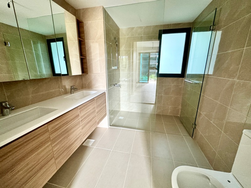 TREASURE AT TAMPINES 18