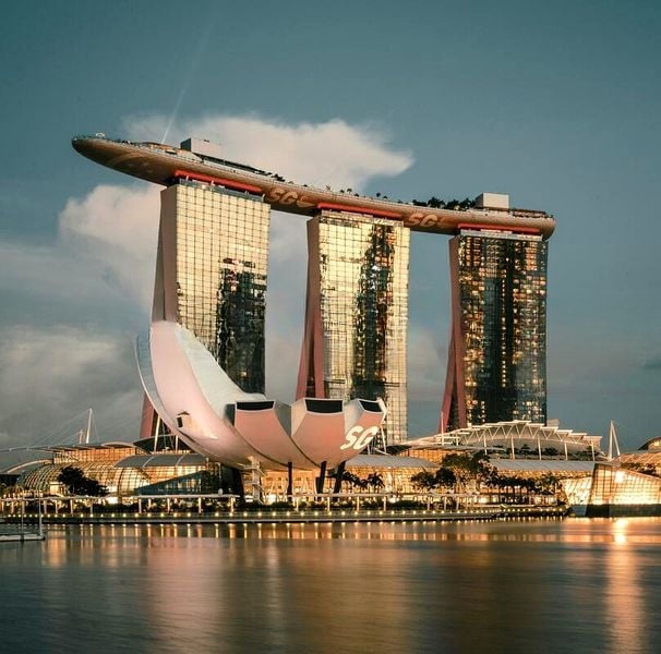 THE SAIL @ MARINA BAY 12