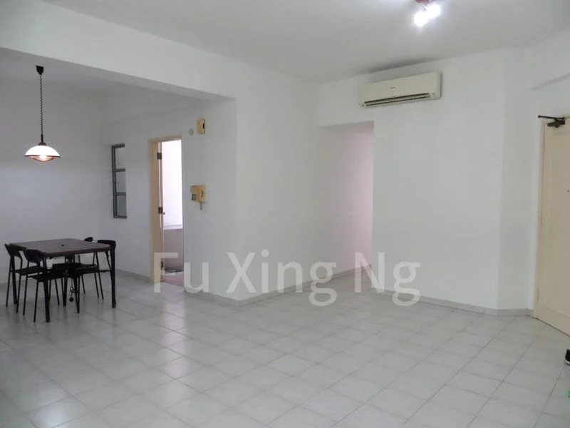 THE RIVERSIDE PIAZZA 7