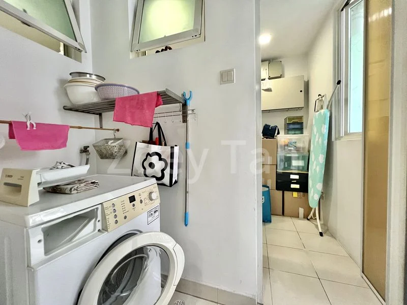 BLOSSOMS @ WOODLEIGH 6