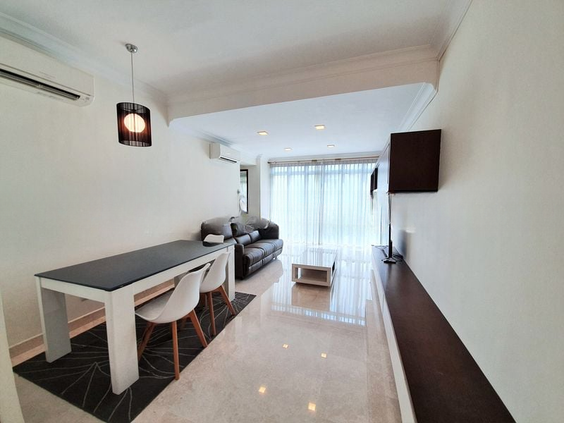 SUNNY PALMS 2