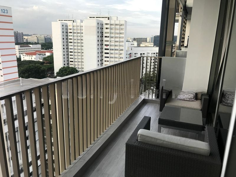 TRE RESIDENCES 4