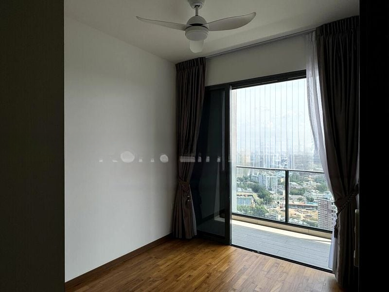 STIRLING RESIDENCES 5