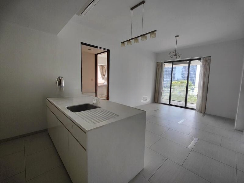 NEWTON SUITES 6