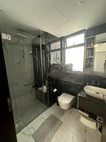 WILSHIRE RESIDENCES 7