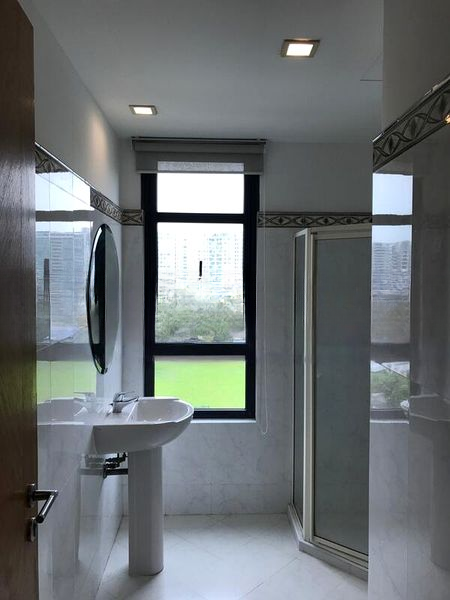 HAIG COURT 5