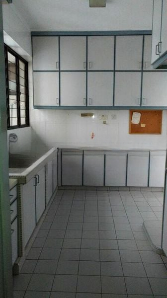 KENSINGTON PARK CONDOMINIUM 5