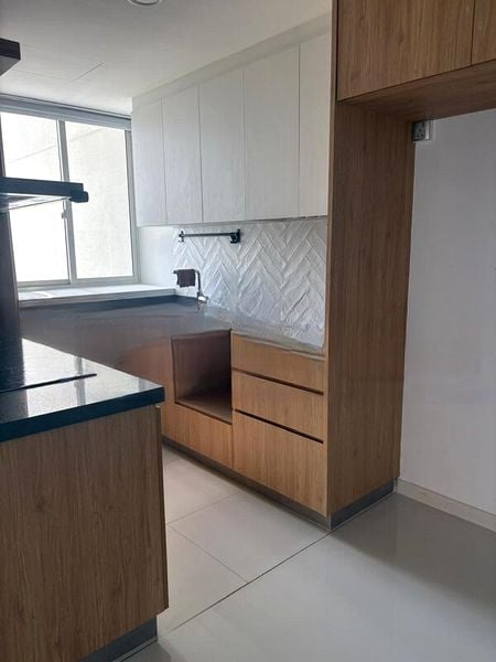 THE METROPOLITAN CONDOMINIUM 4