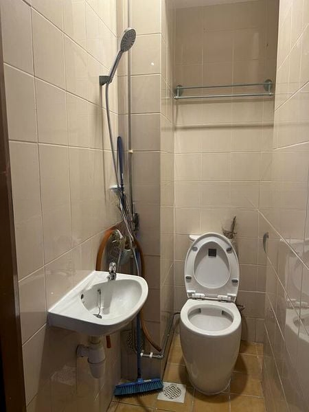 THE RIVERVALE 12