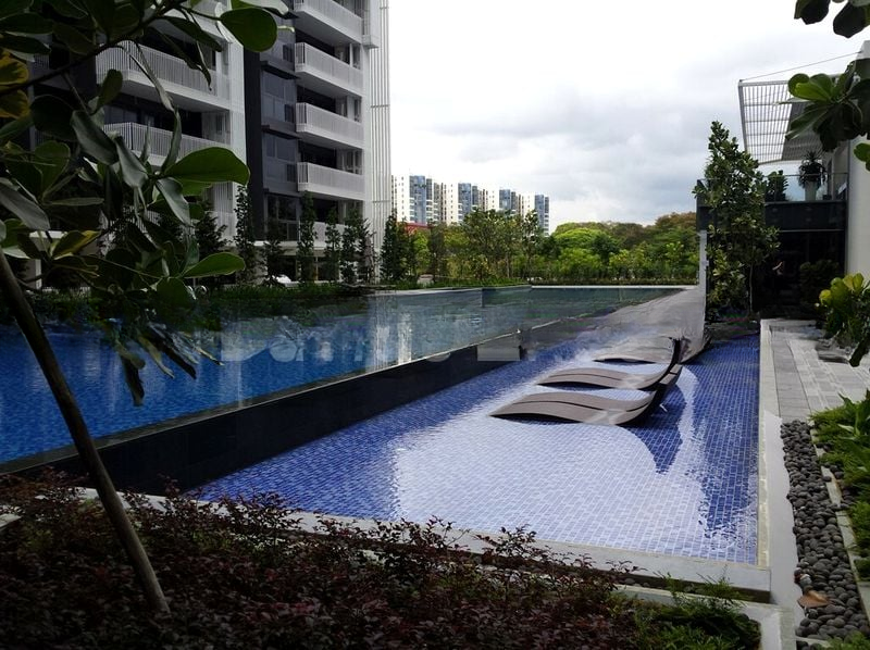 THE LAKEFRONT RESIDENCES 7