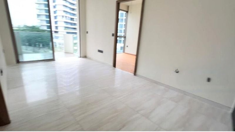COASTLINE RESIDENCES 1