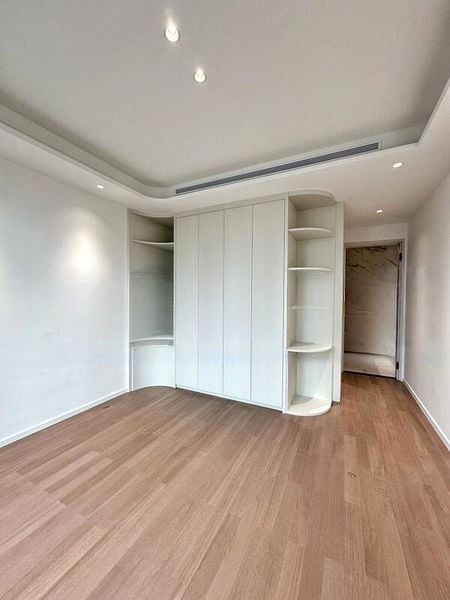 THE MARQ ON PATERSON HILL 4