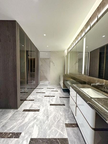 THE MARQ ON PATERSON HILL 14