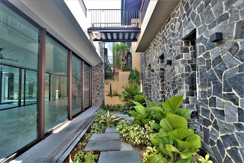 NON-LANDED HOUSING DEVELOPMENT 9