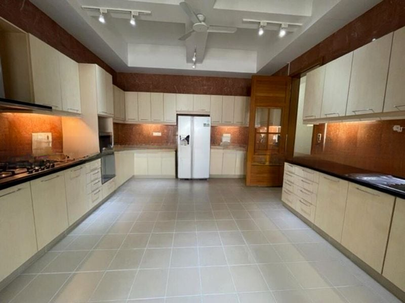 NON-LANDED HOUSING DEVELOPMENT 6