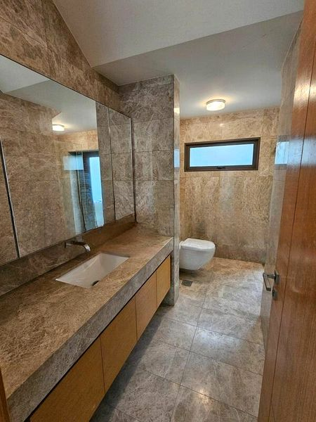 THE REEF AT KING'S DOCK 7