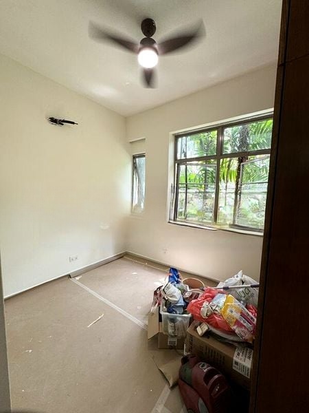 LANDBAY CONDOMINIUM 4