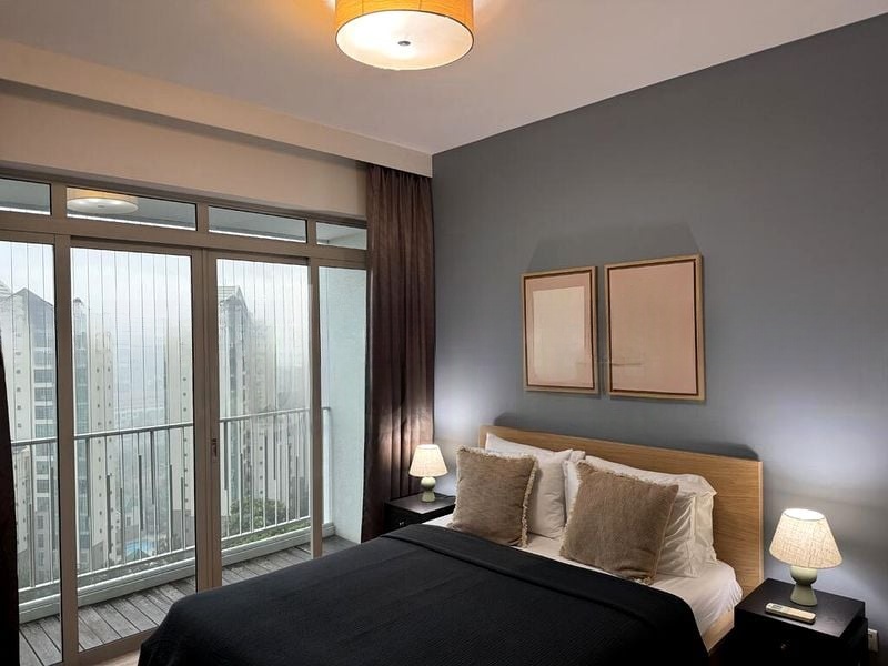THE METROPOLITAN CONDOMINIUM 14