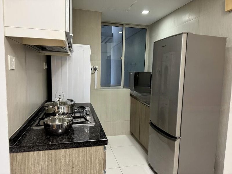 THE METROPOLITAN CONDOMINIUM 4