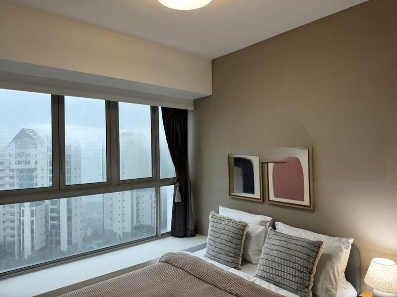 THE METROPOLITAN CONDOMINIUM 10