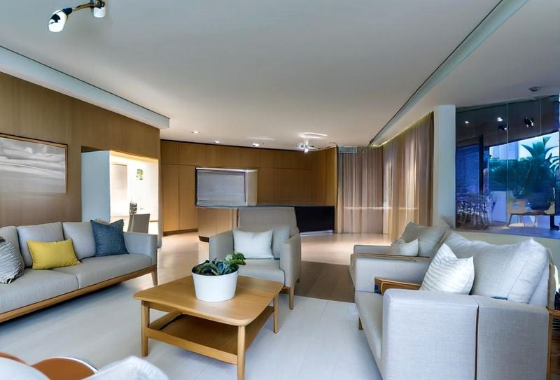 BEVERLY HILL 9
