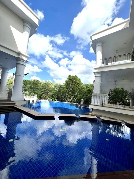 HOLLAND GROVE PARK 15