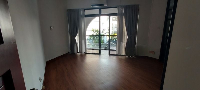 JERVOIS GROVE 4