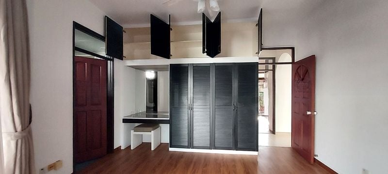 JERVOIS GROVE 7
