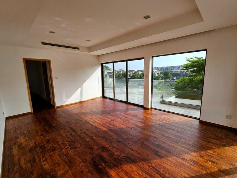 THE REEF AT KING'S DOCK 2