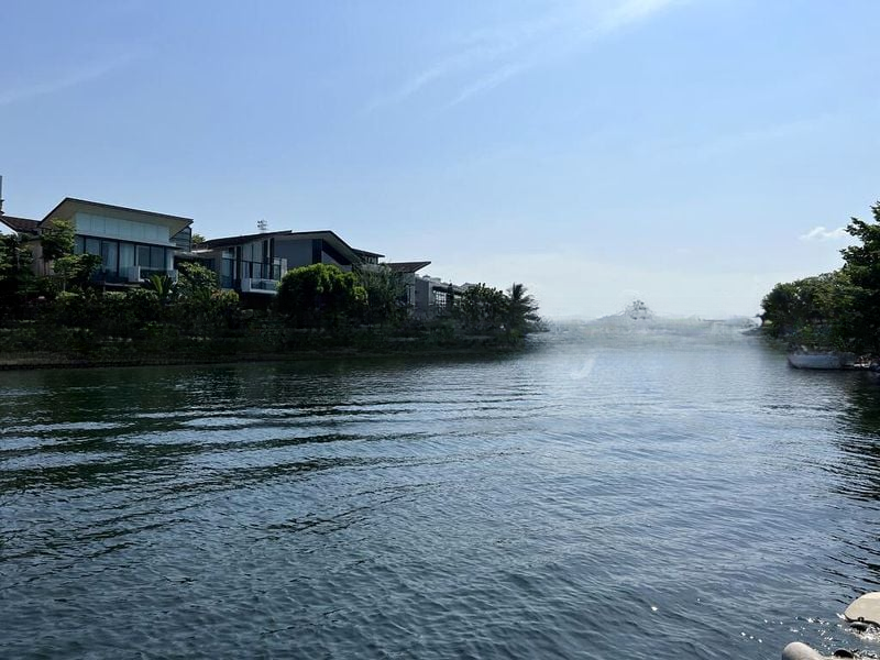 PARADISE ISLAND 7