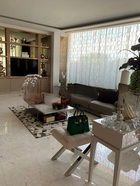 HOLLAND GREEN 8