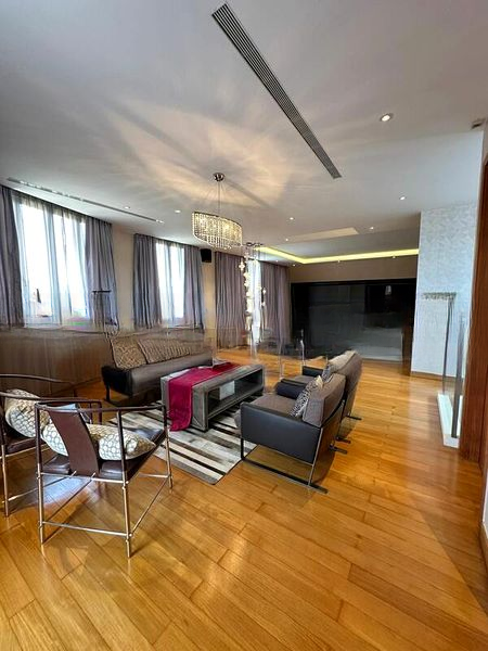 HOLLAND GREEN 5