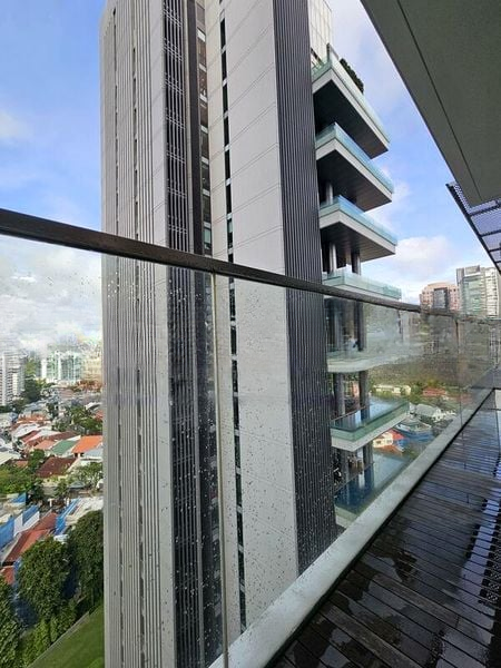 THE MARQ ON PATERSON HILL 9