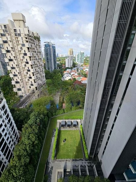 THE MARQ ON PATERSON HILL 11