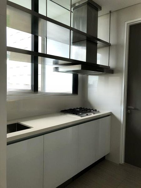 TOMLINSON HEIGHTS 12