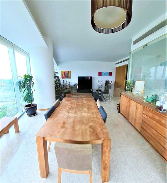 MARINA BAY RESIDENCES 5