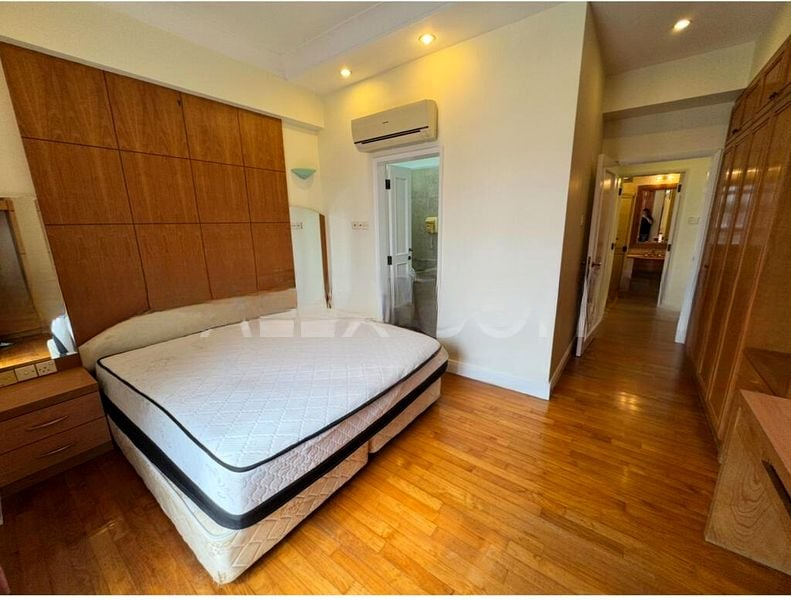 SHERWOOD CONDOMINIUM 4